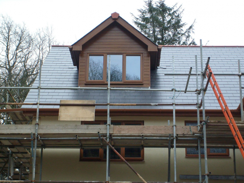 Roof repairs Bridgend and projects throughout South Wales. Slate Roofs
