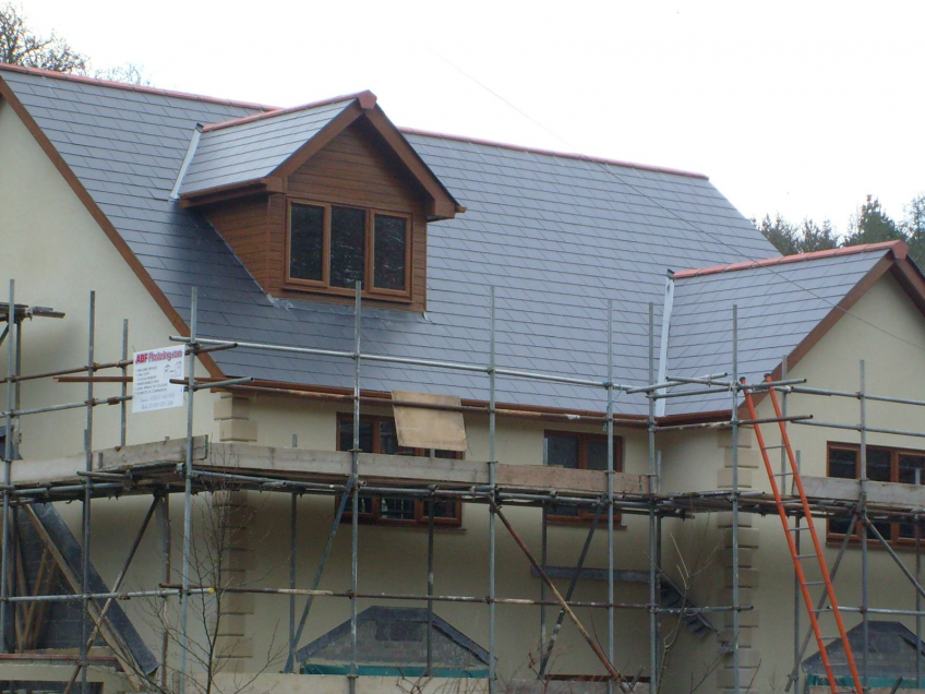 Roof repairs Bridgend and projects throughout South Wales. Slate Roofs
